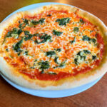 Pizza Spinacchi sajt, spenót, fokhagyma 